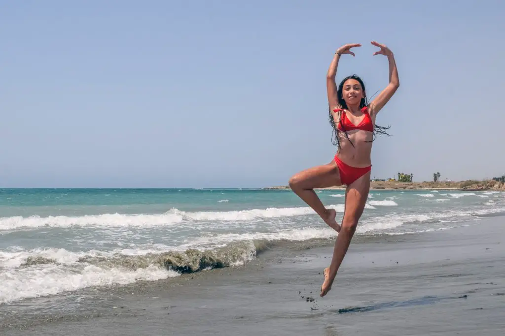 beach dancing Earn Up To $5 Million Per Year On TikTok By Growing Your Followers work jobs make money online from home